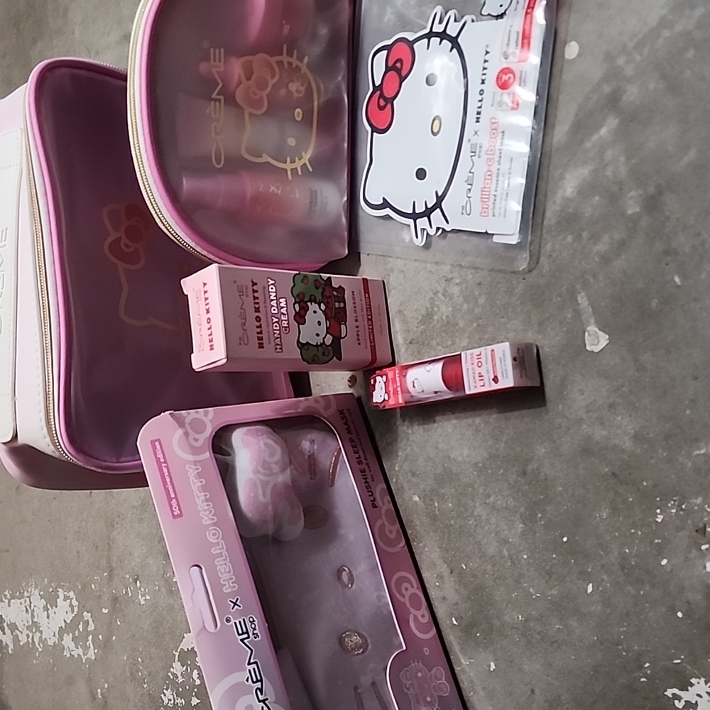 Hello Kitty X Crème BUNDLE Travel Case, Makeup Bag, And Skincare Set